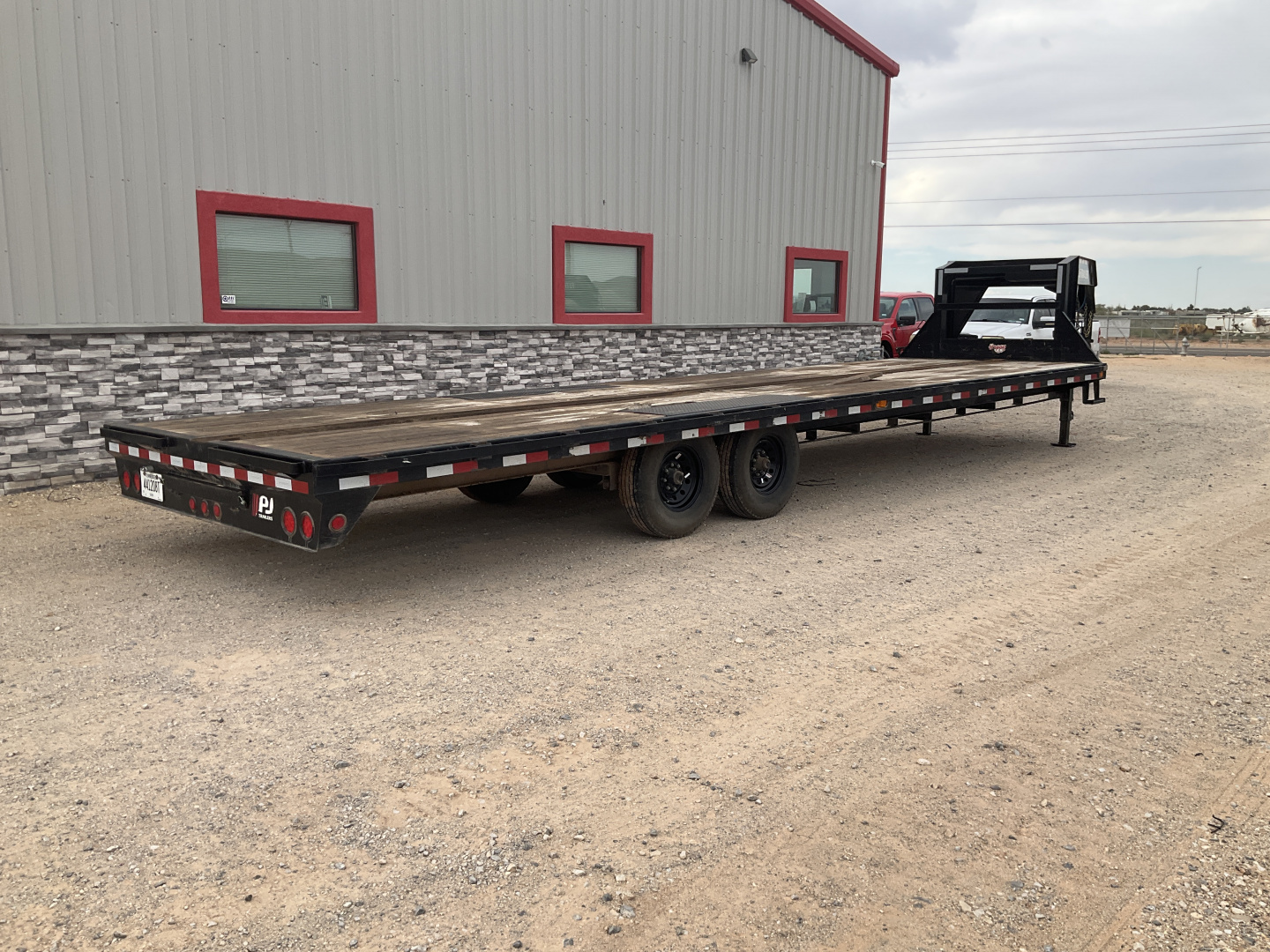 Used 2023 PJ 102"x30' F8 Deckover Trailer