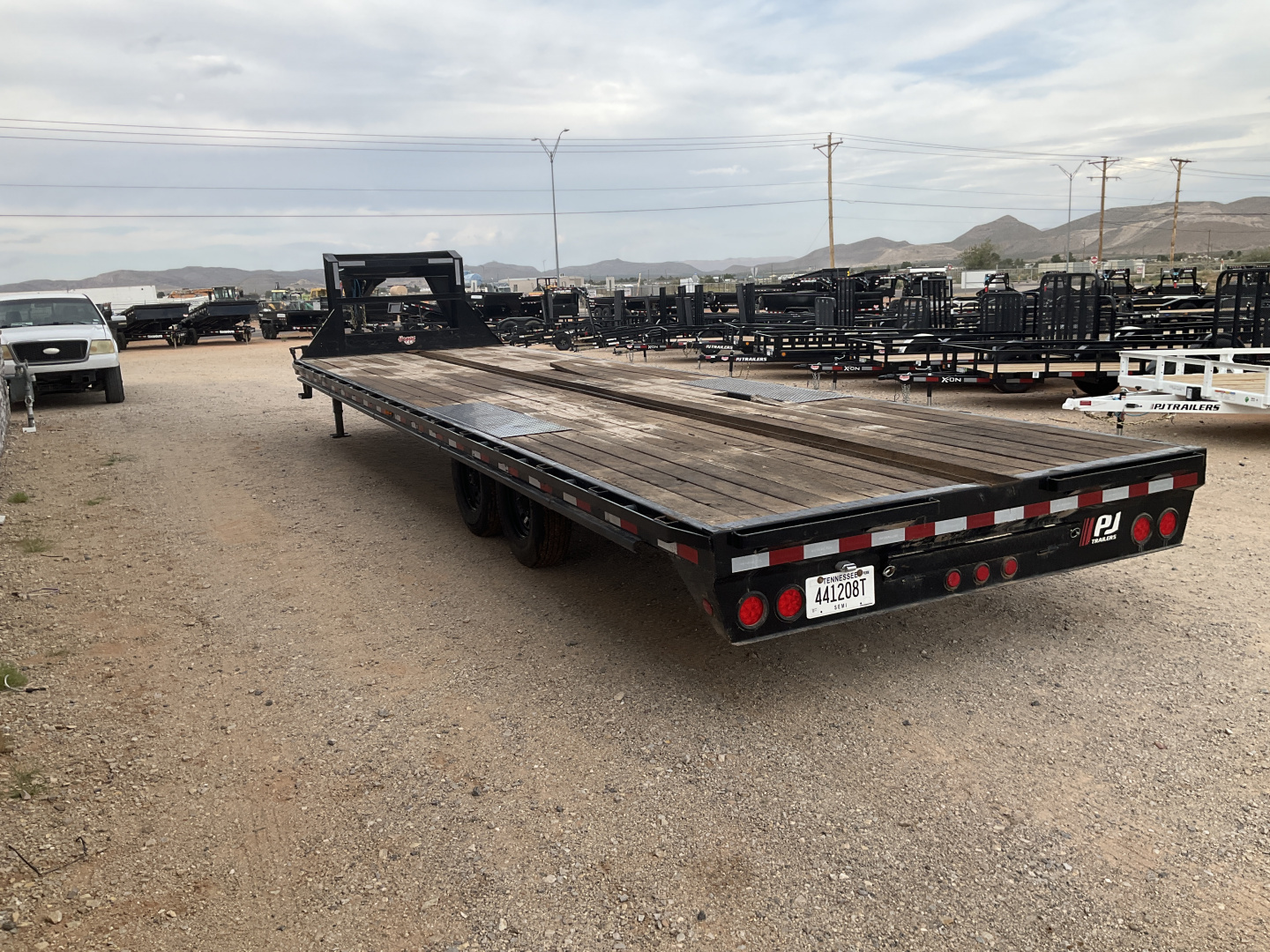 Used 2023 PJ 102"x30' F8 Deckover Trailer