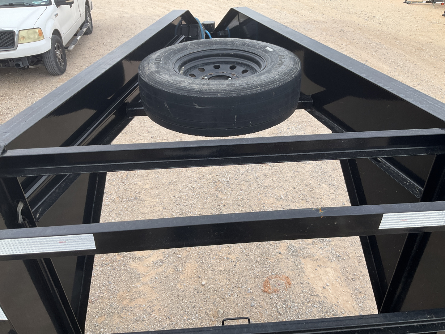 Used 2023 PJ 102"x30' F8 Deckover Trailer