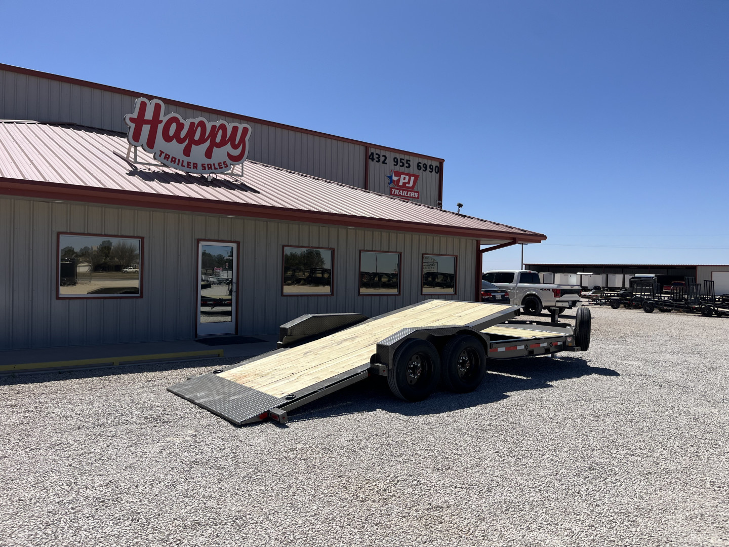 New 2025 Diamond C 80"x20' BP Hydraulically Dampened Tilt - HDT208 Pacesetter Edition