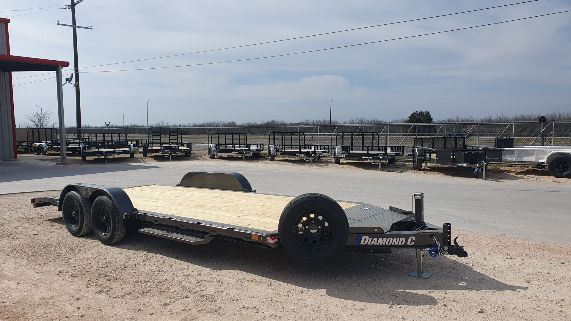 New 2025 Diamond C 83"x18' BP Single Car Hauler - GTF235