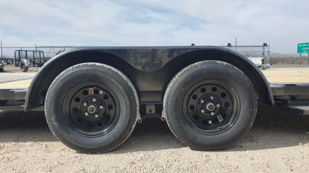 New 2025 Diamond C 83"x18' BP Single Car Hauler - GTF235