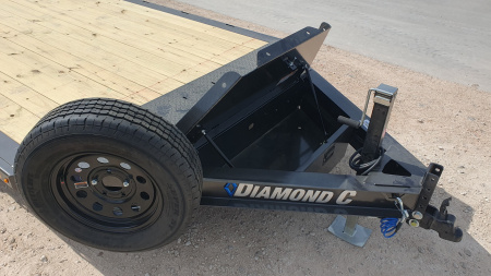 New 2025 Diamond C 83"x18' BP Single Car Hauler - GTF235