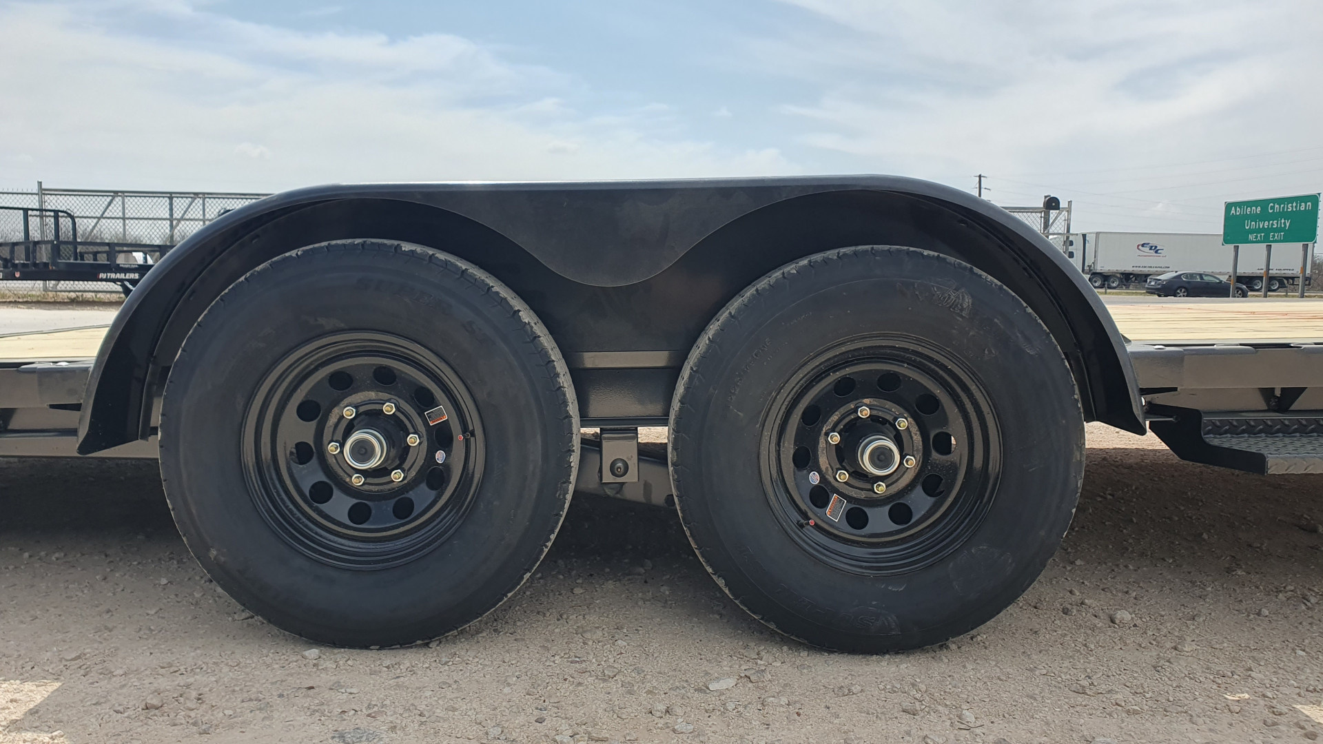 New 2025 Diamond C 83"x20' BP Single Car Hauler - GTF206