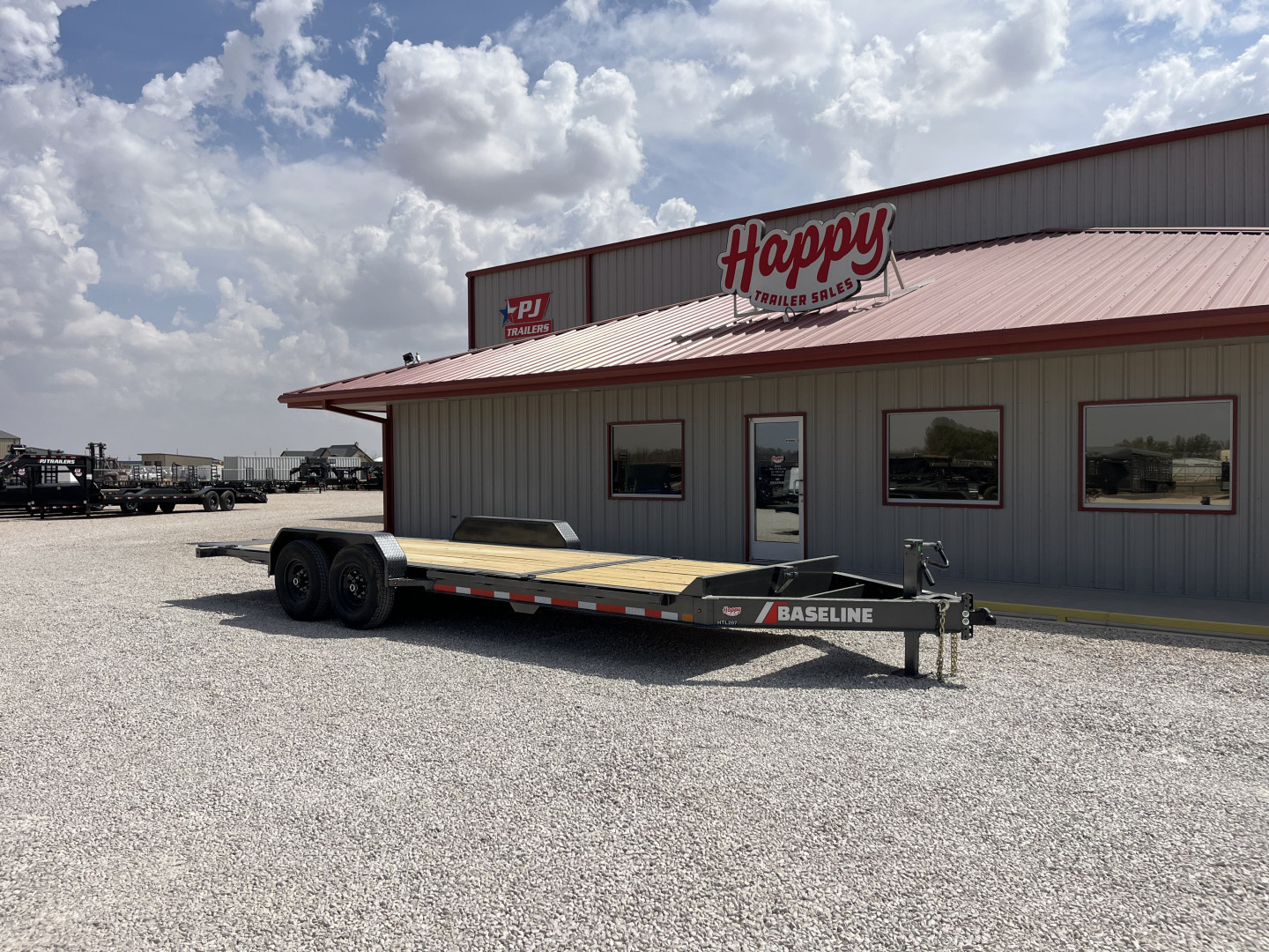 New 2025 Diamond C 82"x22' BP Baseline HD Tilt - HTL207