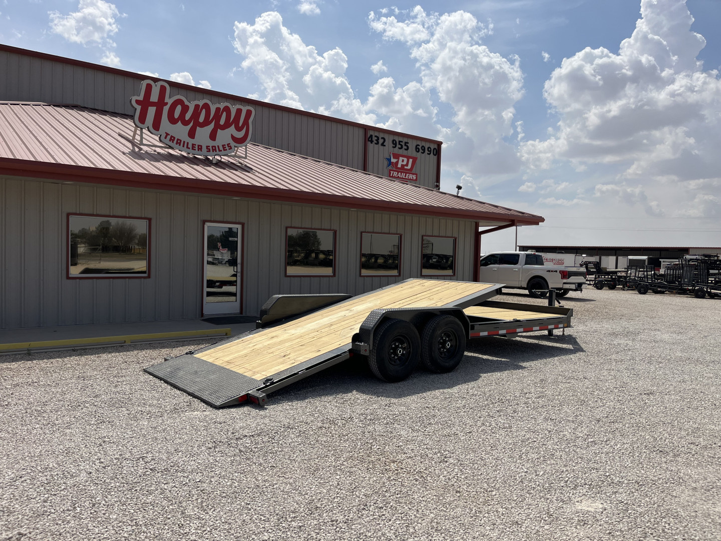 New 2025 Diamond C 82"x22' BP Baseline HD Tilt - HTL207