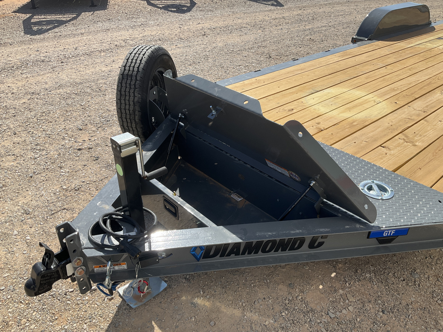 New 2025 Diamond C 83"x20' BP Single Car Hauler - GTF235