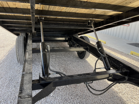 New 2025 PJ 102"x22' BP Deckover Tilt - T8