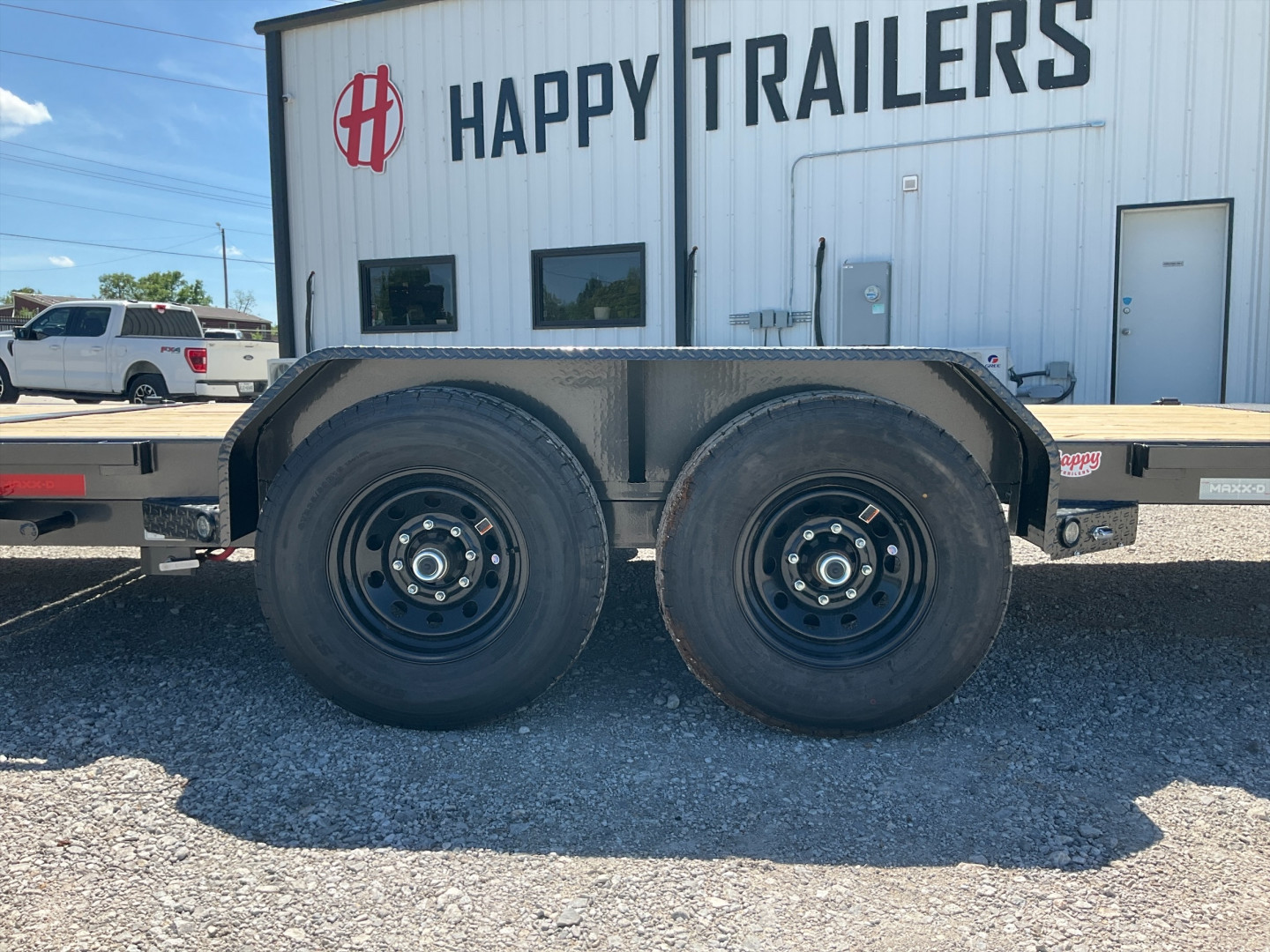 New 2025 83”x22’ MAXX-D BP Gravity Equipment Tilt – G6X
