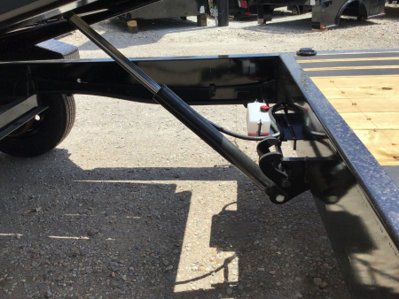 New 2025 Diamond C 82"x22' BP Hydraulically Dampened Tilt - HDT210 Pacesetter Edition