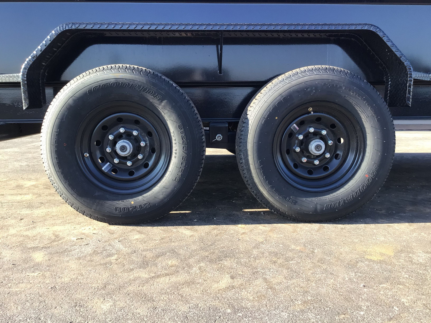 New 2024 PJ 83"x14' BP Tandem Axle Low Pro Telescopic Dump w/ 36" Sides - DT