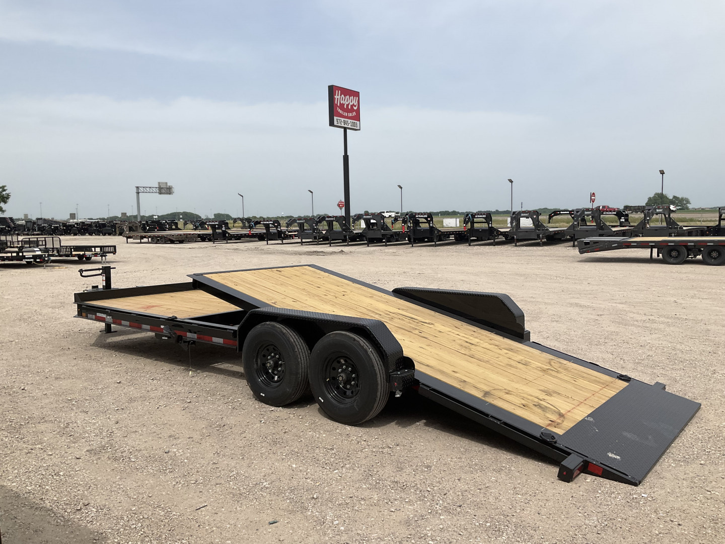 New 2025 Diamond C 82"x24' BP Baseline HD Tilt - HTL208