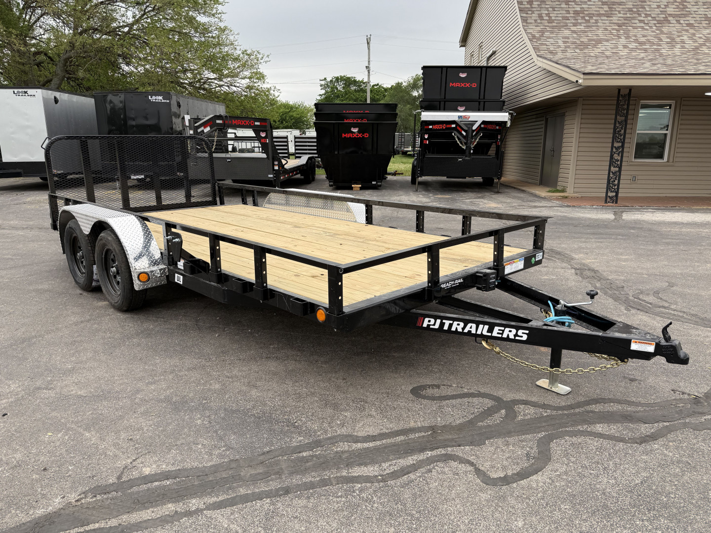 New 2025 PJ 83"x16' Tandem Axle Utility Trailer - UL