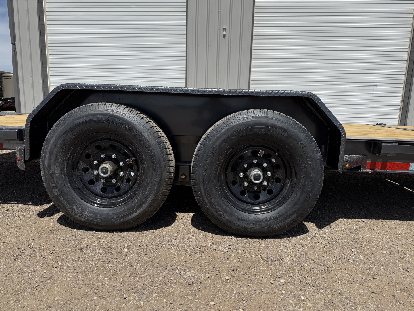 New 2025 Diamond C 82"x22' BP Baseline HD Tilt - HTL207