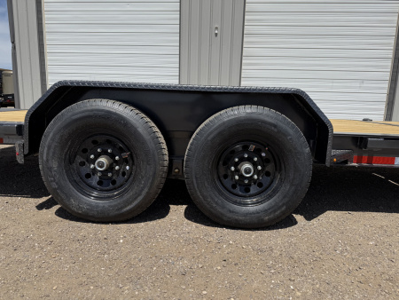 New 2025 Diamond C 82"x22' BP Baseline HD Tilt - HTL207