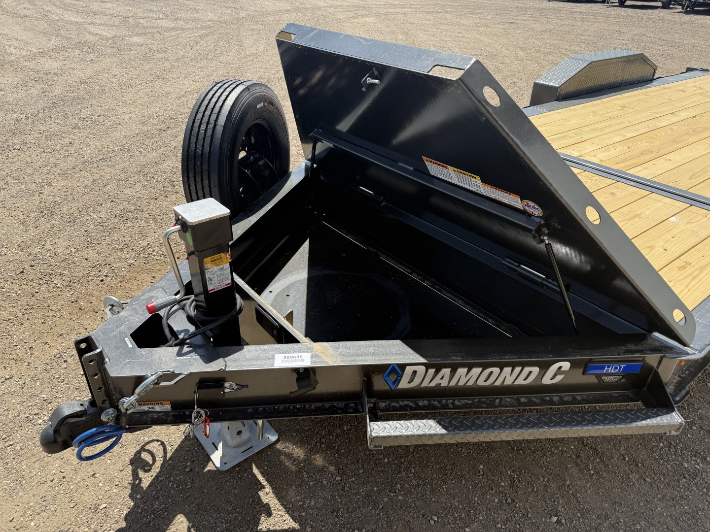 New 2025 Diamond C 82"x20' BP Hydraulically Dampened Tilt - HDT207 Pacesetter Edition