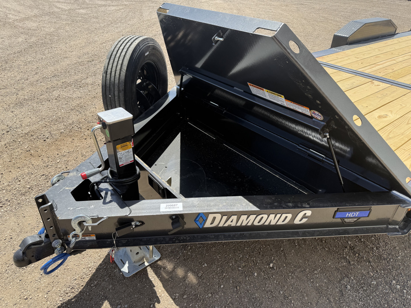 New 2025 Diamond C 82"x22' BP Hydraulically Dampened Tilt - HDT207 Pacesetter Edition