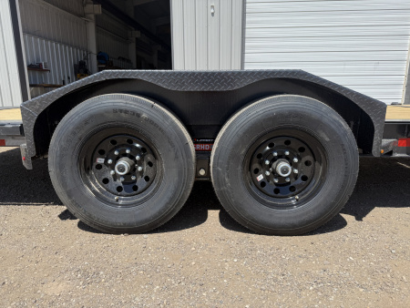 New 2025 Diamond C 82"x22' BP Hydraulically Dampened Tilt - HDT207 Pacesetter Edition