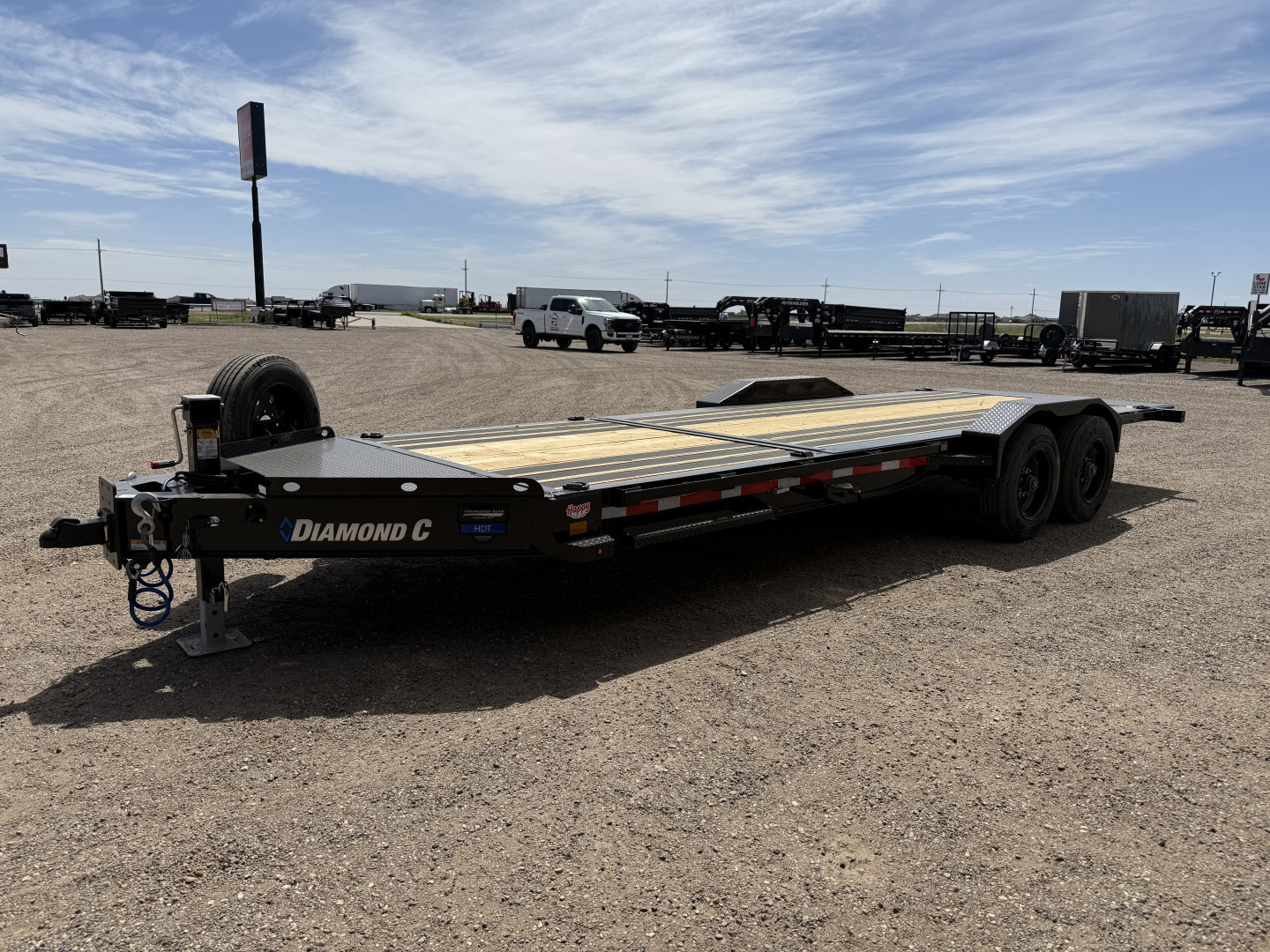 New 2025 Diamond C 82"x22' BP Hydraulically Dampened Tilt - HDT210 Pacesetter Edition