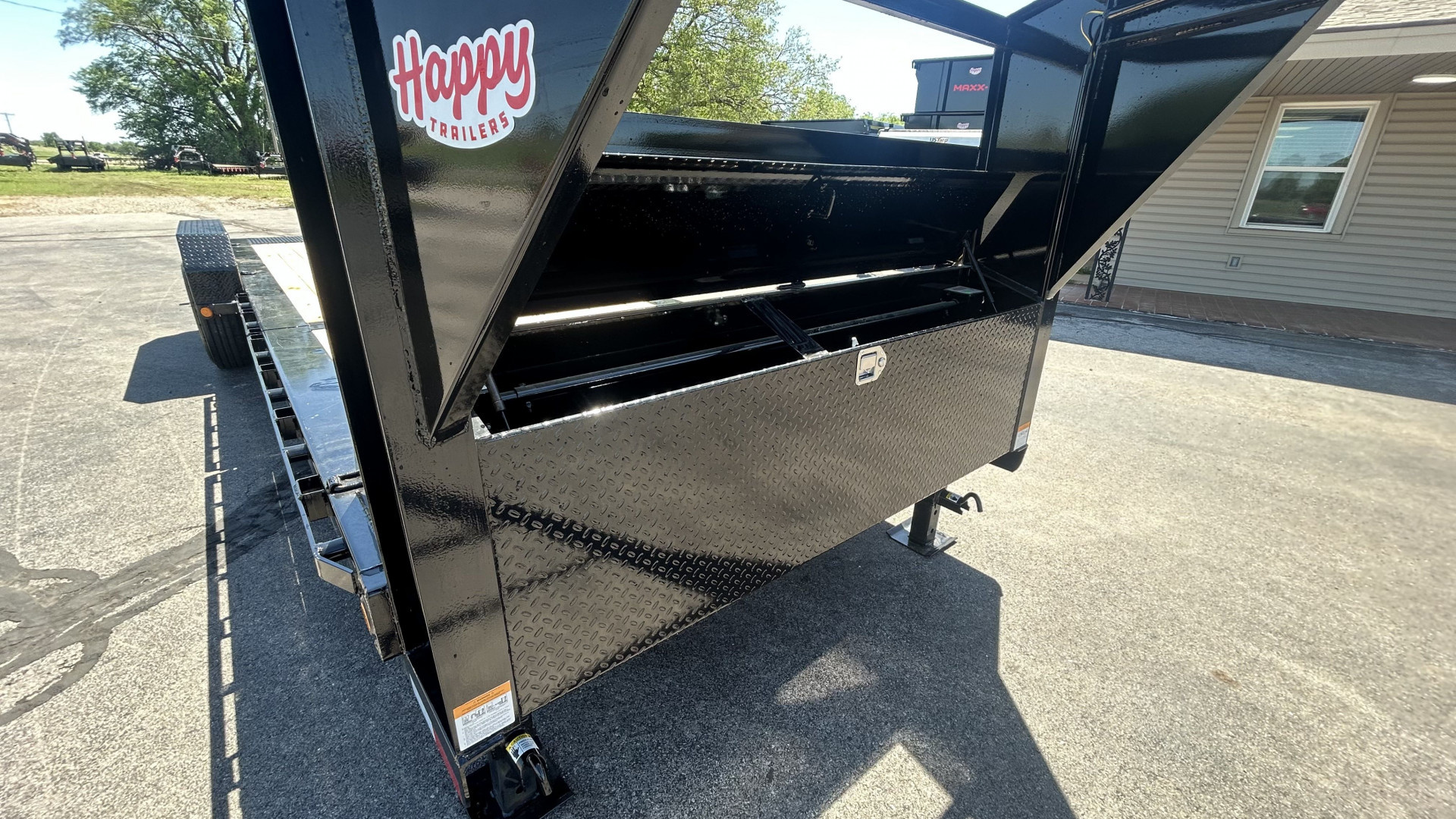 New 2025 PJ 82"x24' GN 6" Channel HD Equipment Tilt - TJ