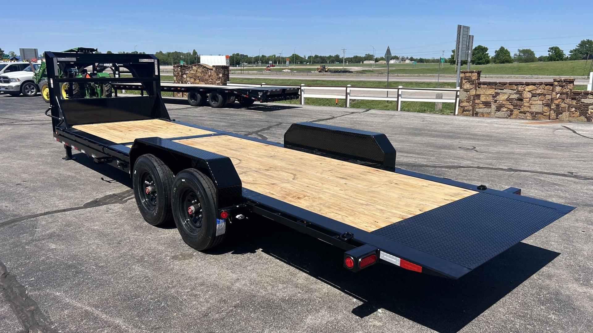 New 2025 PJ 82"x24' GN 6" Channel HD Equipment Tilt - TJ