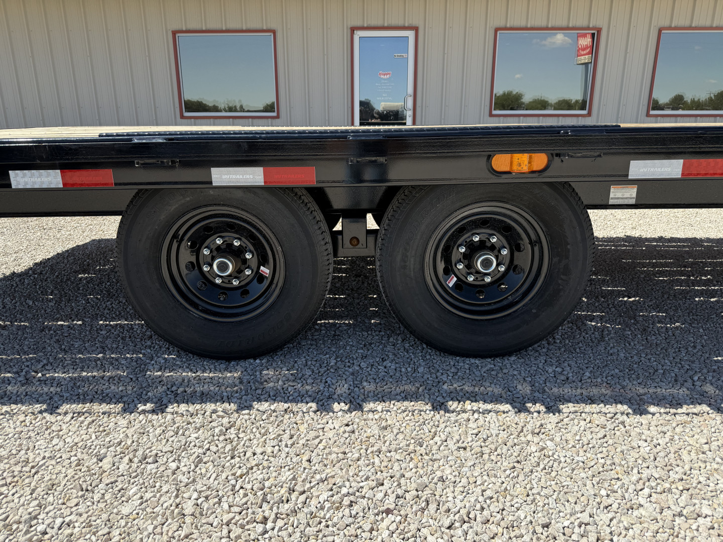 New 2025 PJ 102"x20' BP 8" I-Beam Deckover Trailer - F8