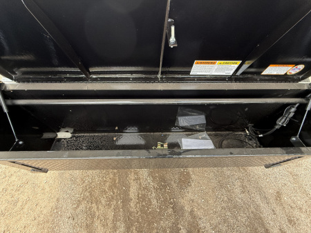 New 2025 Diamond C 82"x24' GN Hydraulically Dampened Tilt - HDT-GN210 Pacesetter Edition