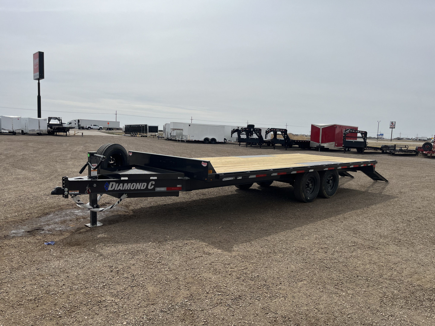 New 2025 Diamond C 102"x20' BP HD Deckover Equipment Trailer - DEC207