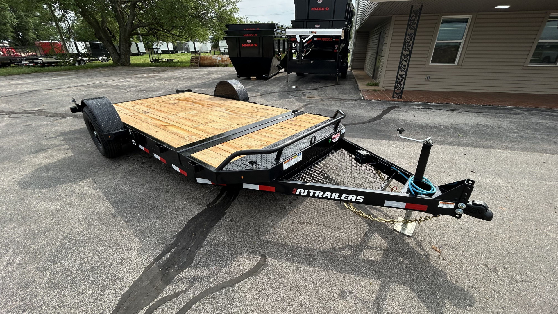 New 2025 PJ 81"x16' BP 5" Channel Single Axle HD Tilt - T1