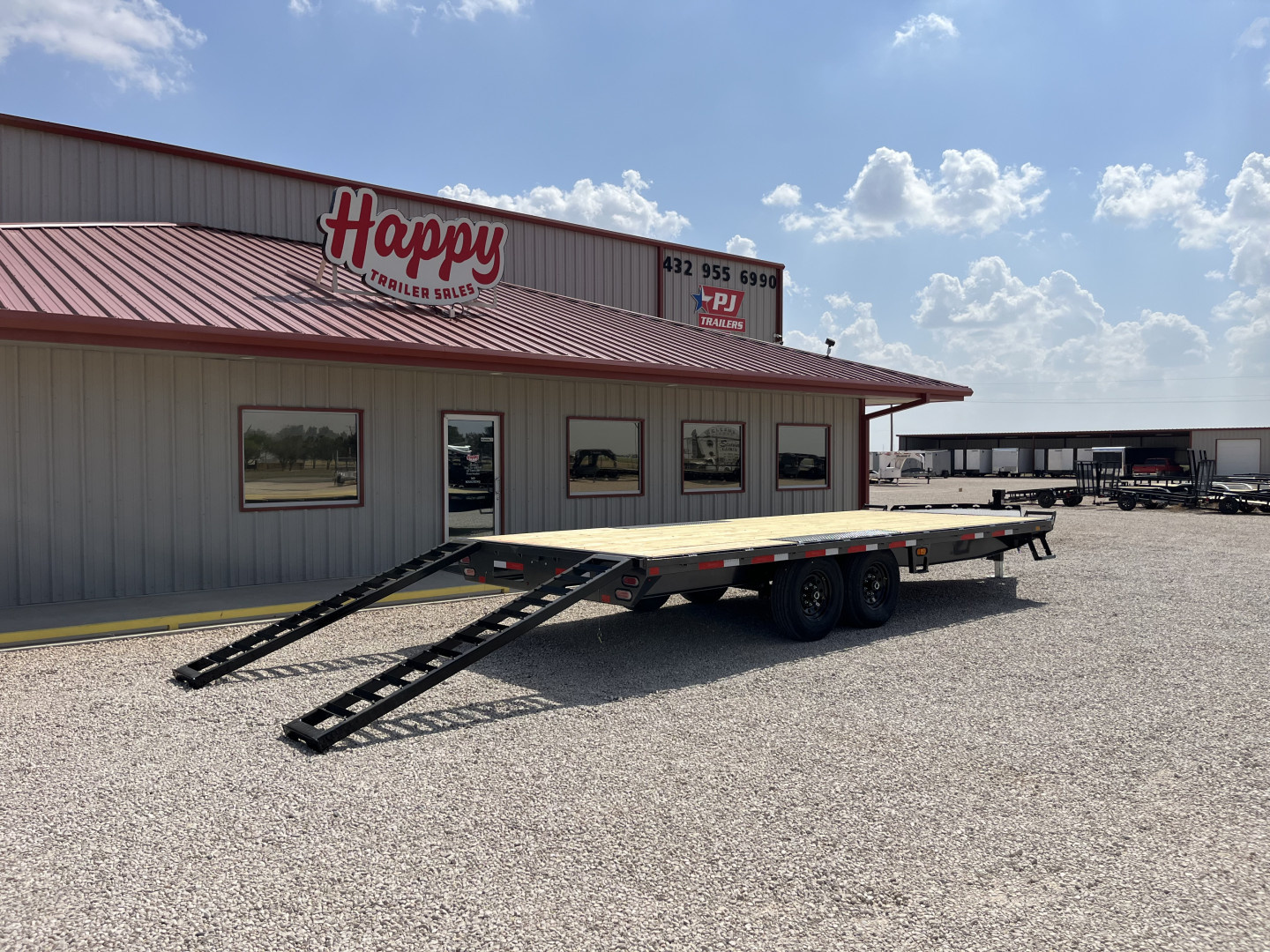 New 2025 Diamond C 102"x20' BP HD Deckover Equipment Trailer - DEC207