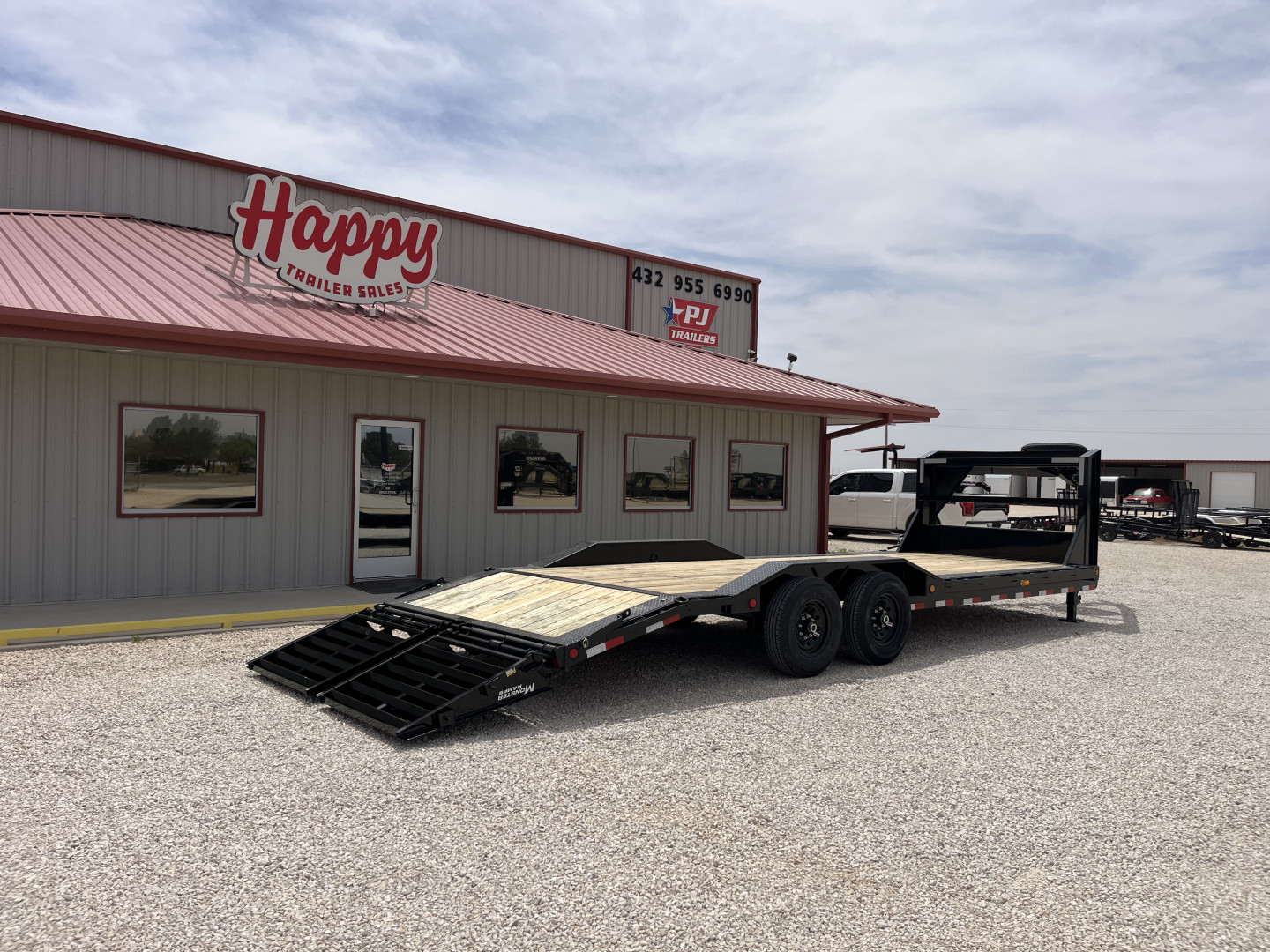 New 2025 PJ 102"x24' GN 6" Channel Super-Wide Equipment Trailer - B6