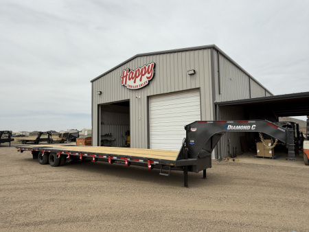 New 2025 Diamond C 102"x40' Engineered Beam FMAX216 w/ Hyd. Dovetail - 40K Pacesetter Edition