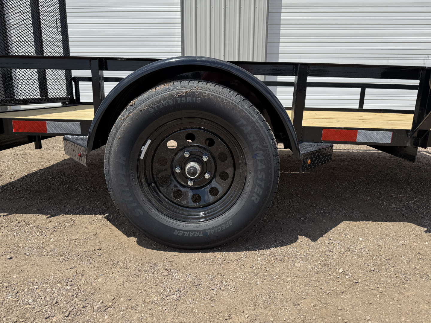 New 2025 X-On 77"x12' Single Axle Utility Trailer - U2
