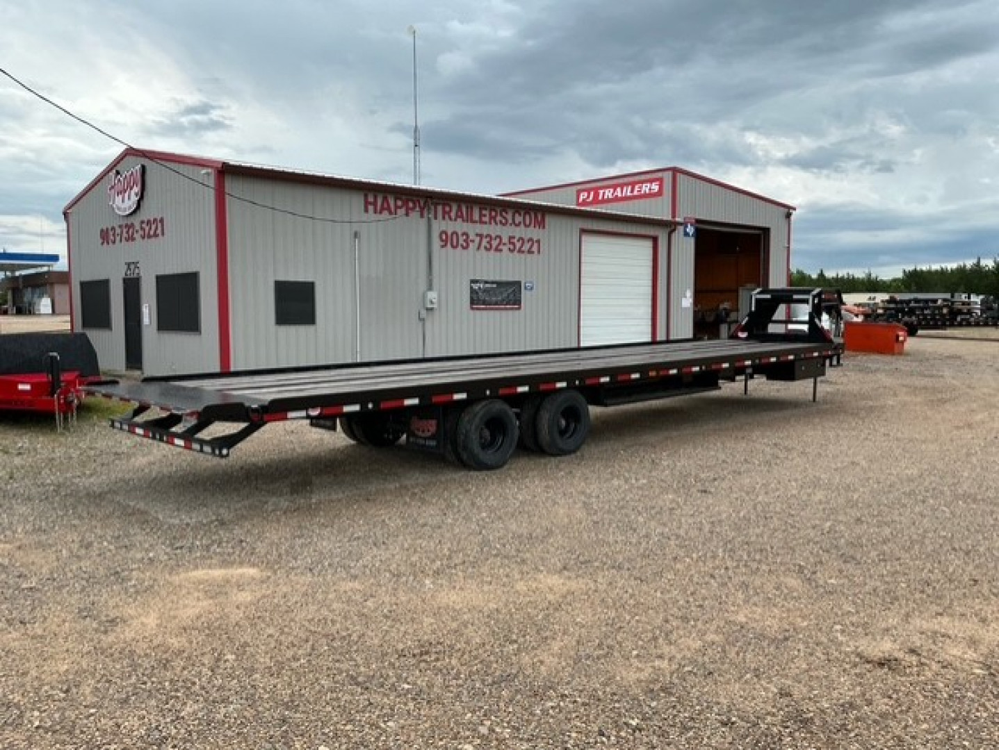 Used *USED* 2024 MAXX-D 102"x40' GN Full Deck Tilt- TDX