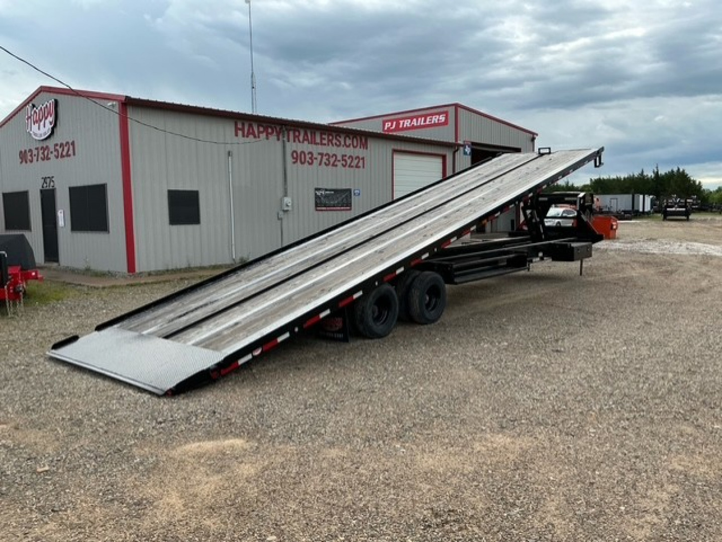 Used *USED* 2024 MAXX-D 102"x40' GN Full Deck Tilt- TDX