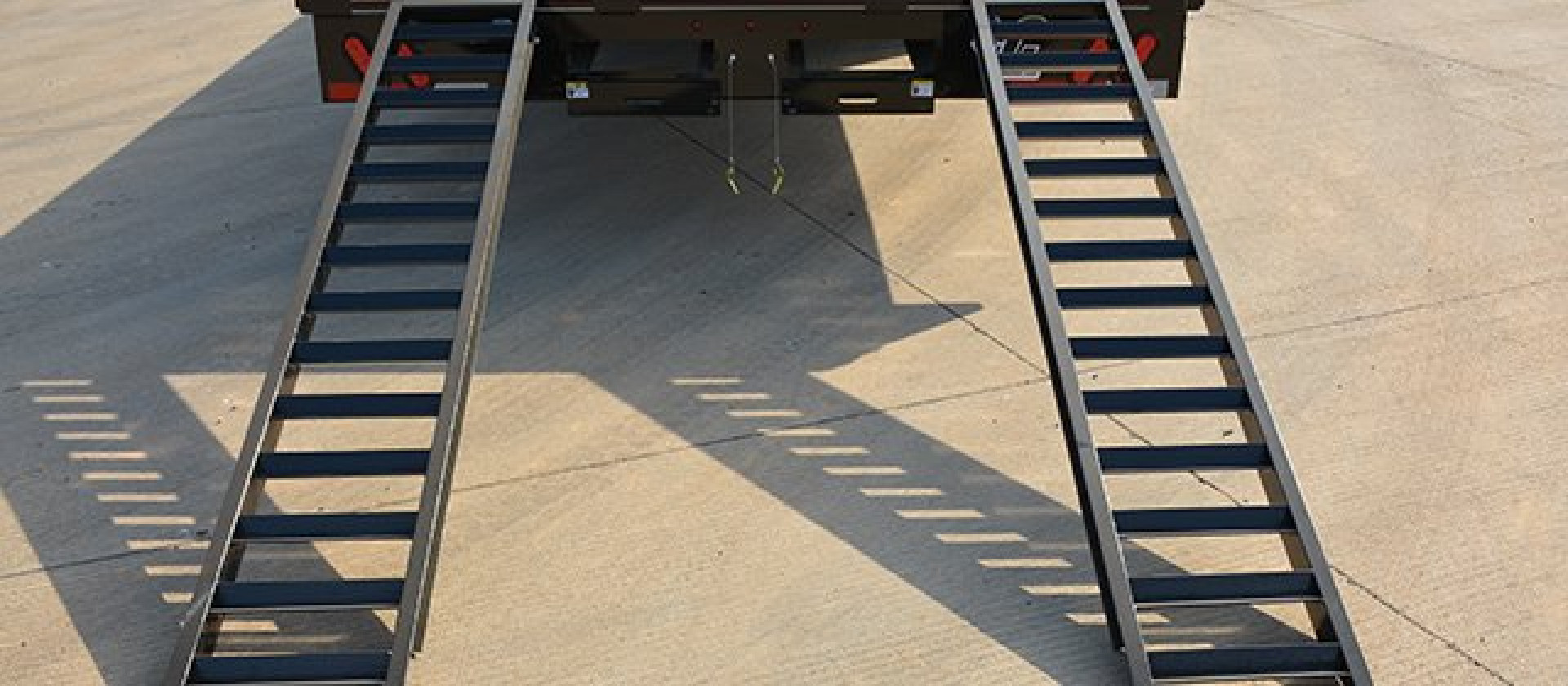 New 2024 DIAMOND C TRAILERS LPX210 24' Equipment Trailer