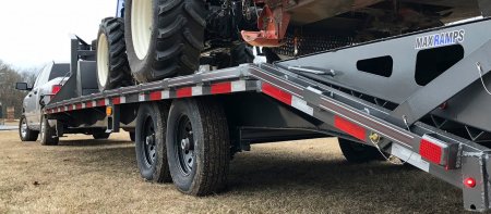 New 2024 Diamond C Trailers FMAX207 MR 30X102 Flatbed Trailer