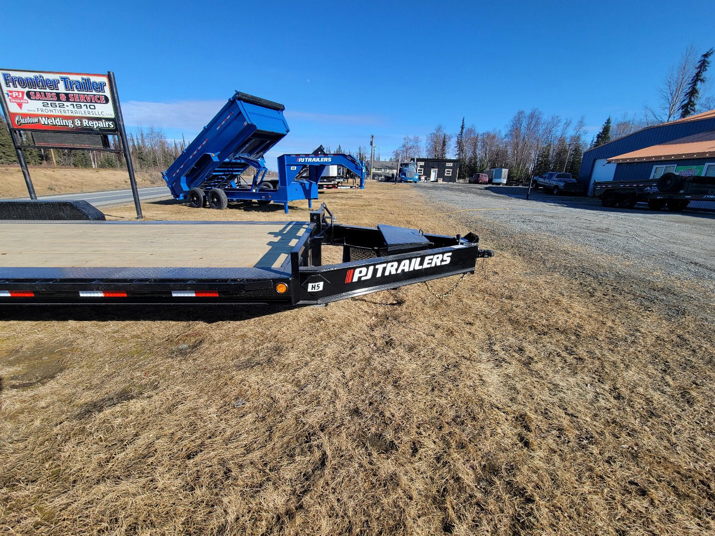 New 2025 PJ Trailers H5 Equipment Trailer