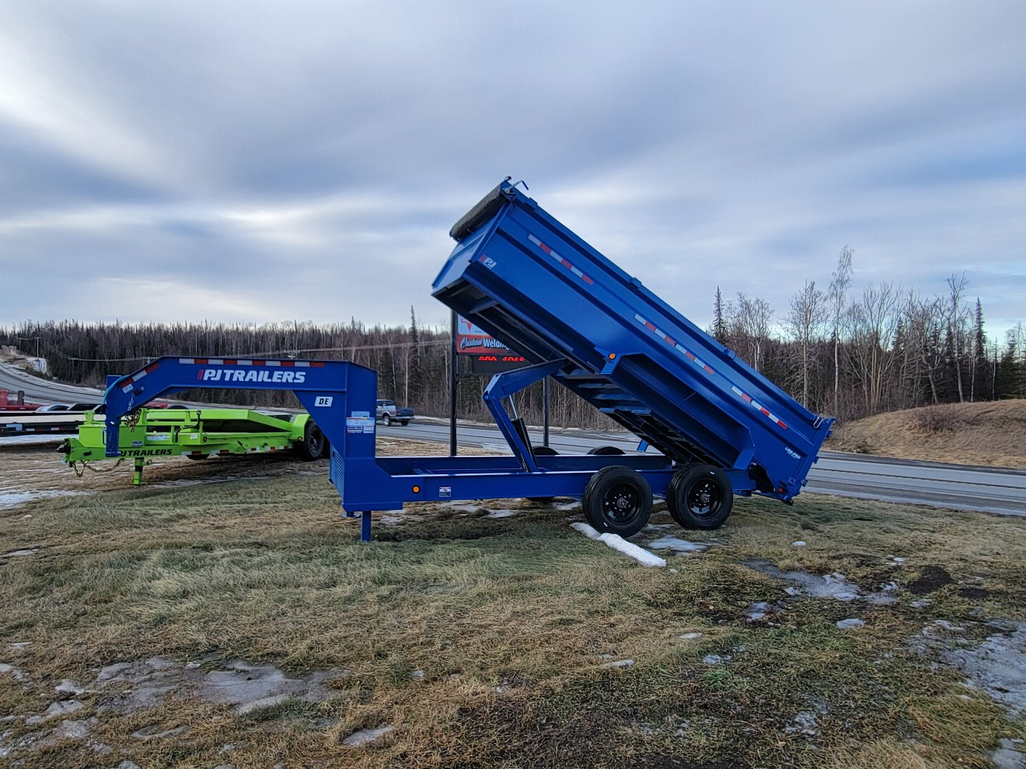 New 2025 PJ Trailers DE Dump Trailer