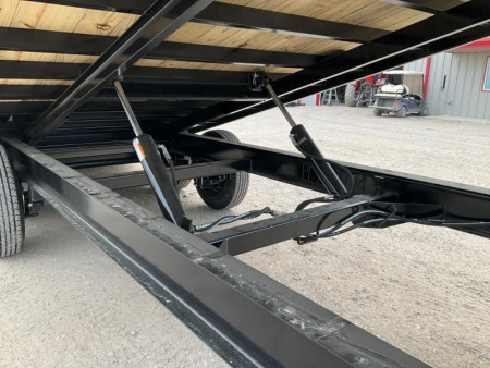 New 2026 PJ 102"x22' BP Deckover Tilt - T8