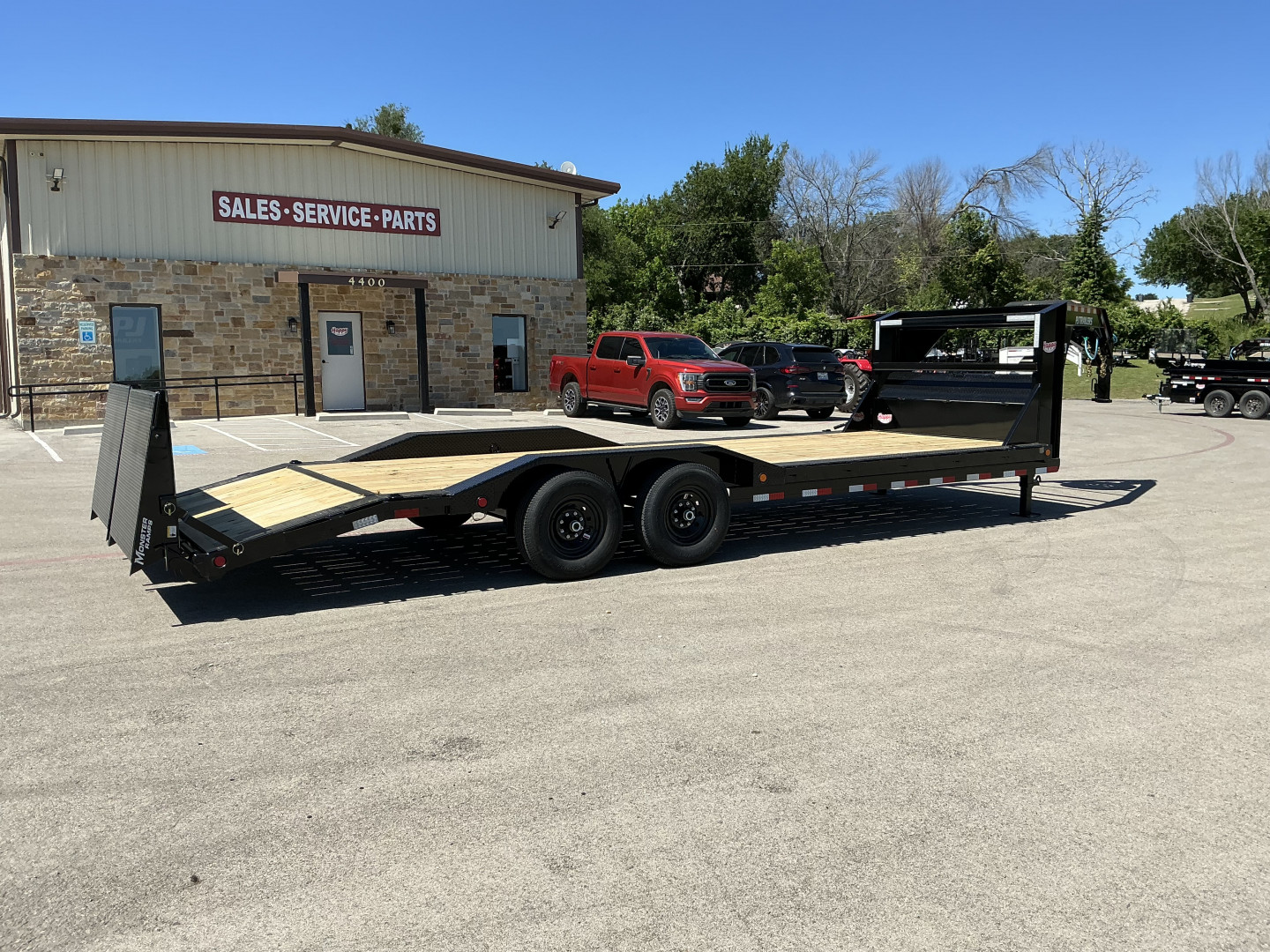 New 2026 PJ 102"x24' GN 6" Channel Super-Wide Equipment Trailer - B6