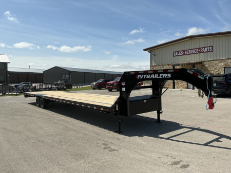 New 2026 PJ 102 x40' GN Low Pro Flatbed w/ Singles - LS