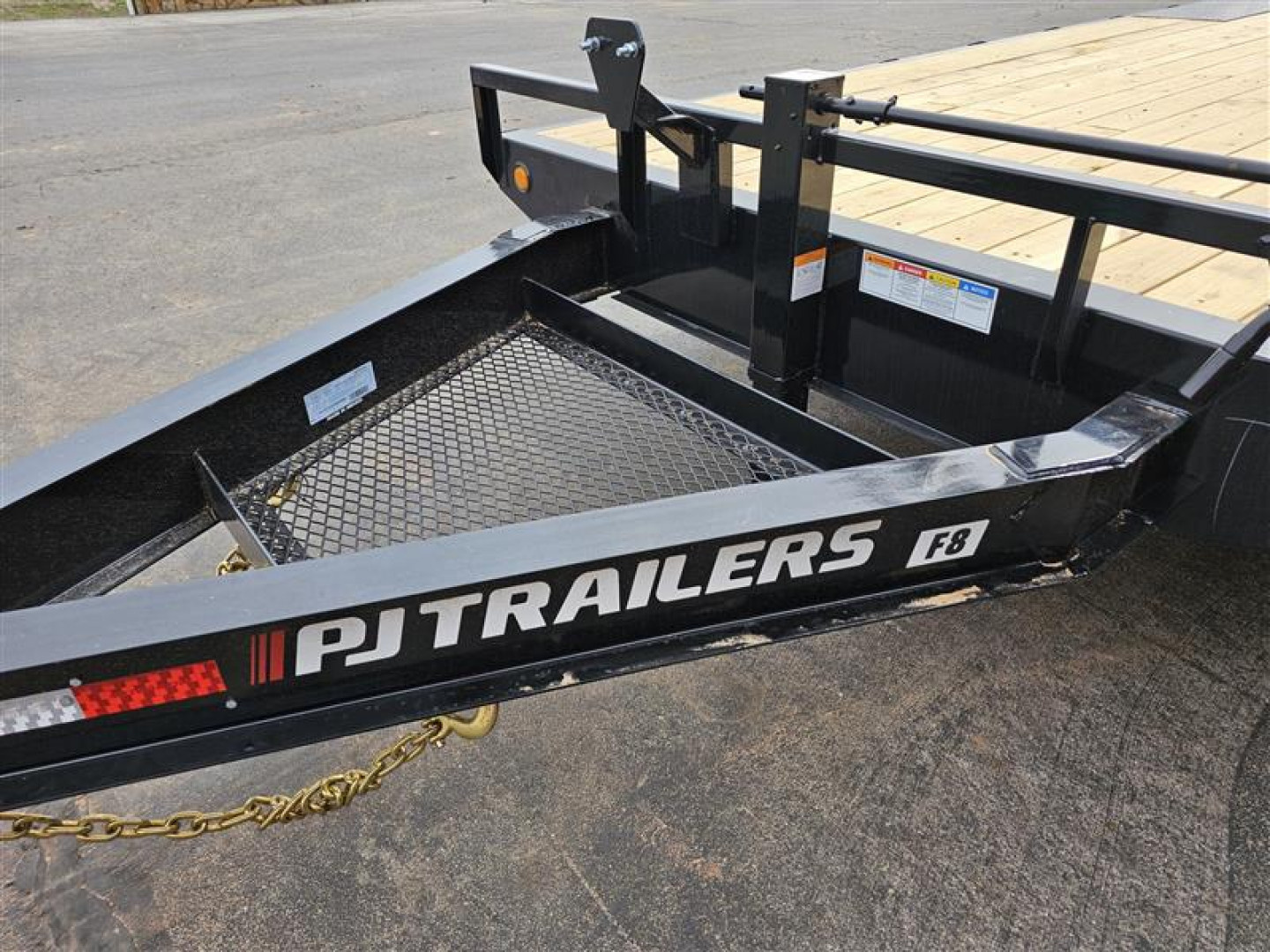 New 2026 PJ 102"x24' BP 8" I-Beam Deckover Trailer - F8