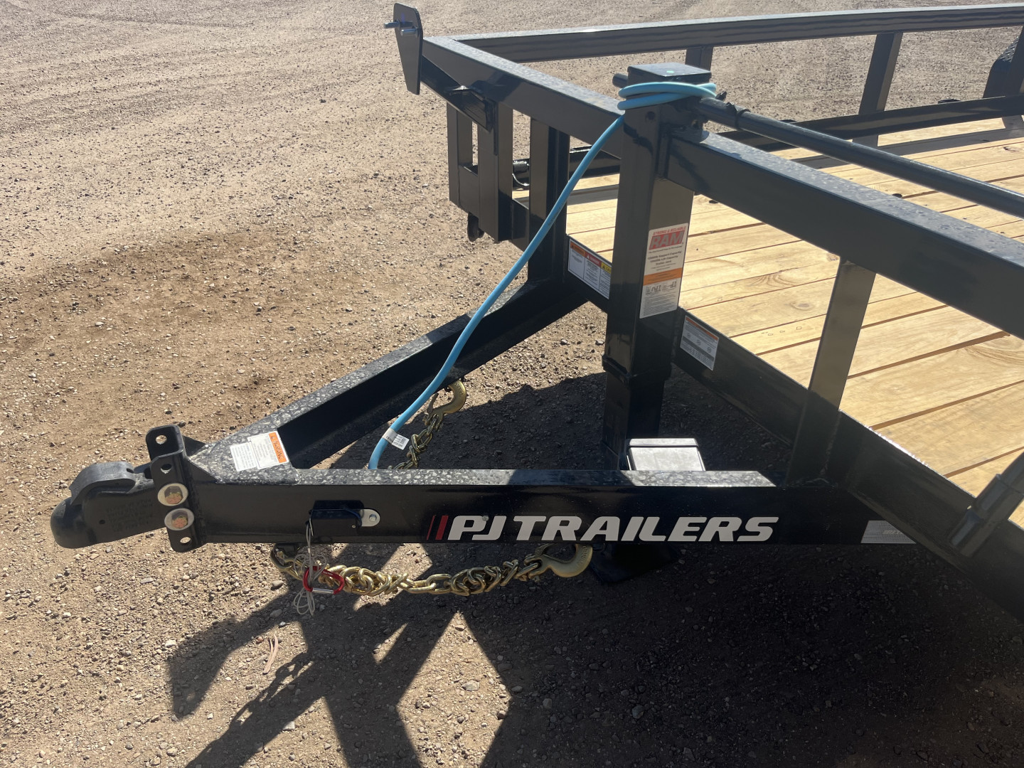New 2025 PJ 83"x20' BP Angle Pipetop Trailer - P8