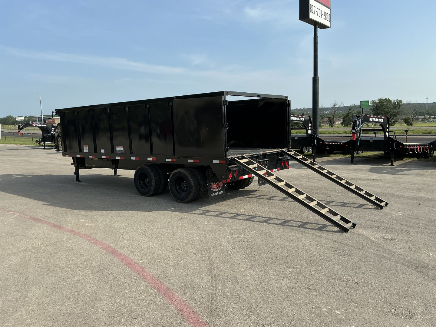 Used *USED* 2025 Big Tex 92"x20' GN Dump