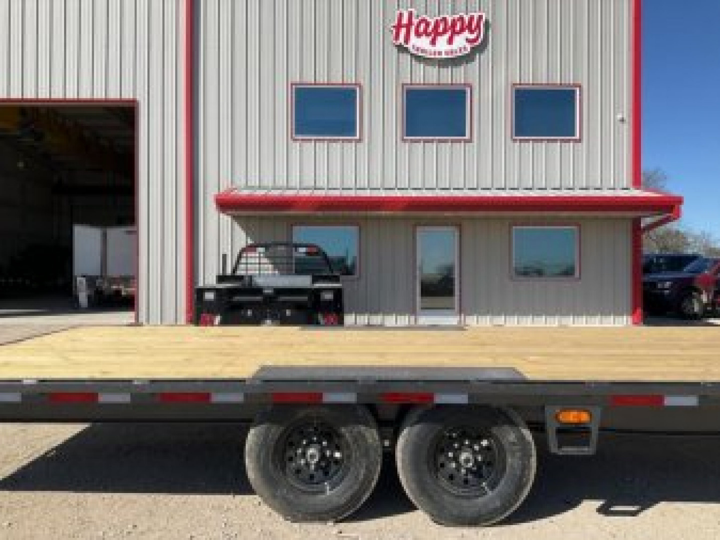 New 2025 Diamond C 102"x24' BP HD Deckover Equipment Trailer - DEC207