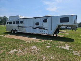 Used 2007 Cimarron Norstar 5H 12'LQ, Generator and Hay Pod