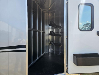 New 2025 Shadow 3H Stablemate w/windows & Escape Door