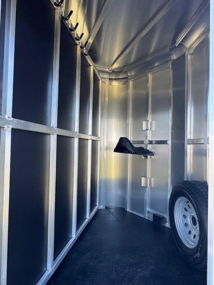 New 2025 Shadow 2SL Stablemate with Windows & Rear Tack