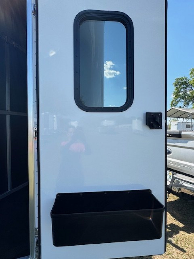 New 2025 Shadow 2SL Stablemate with Windows & Rear Tack